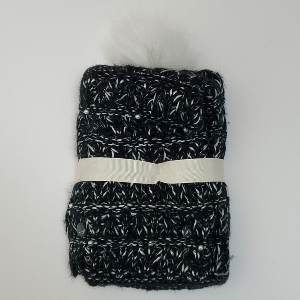 Betsey Johnson Bundle hat and scarf New - Picture 2 of 5